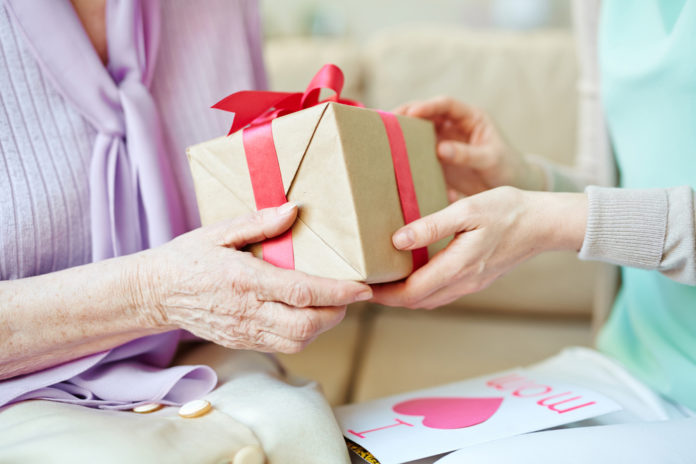 15 Gift Ideas for Elderly | Silver Cuisine Blog